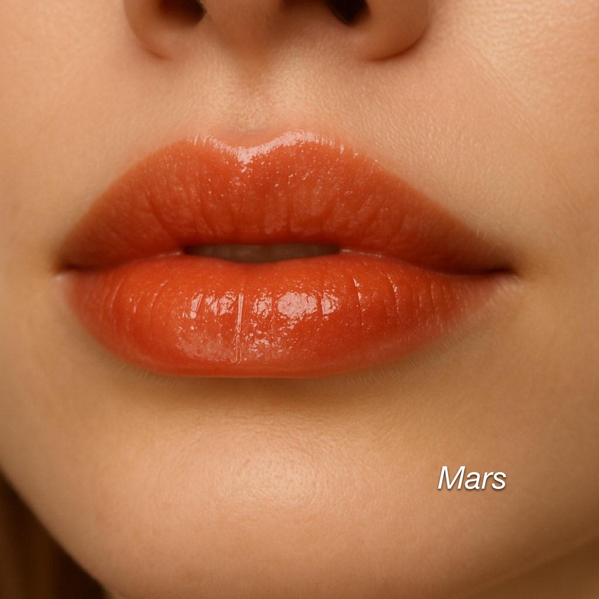 BeePro Glow Gloss Drip – Ultra-Shine Lip Gloss